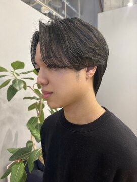 ジアン バイ ミルボン NU茶屋町+(GIEN by milbon) 毛流れセンターパート/フェザーショート/中谷翔