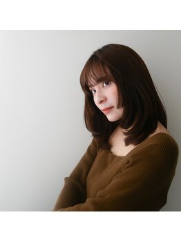 ファロルーエ(falo Ruhe)の写真/気になり始めた白髪も活かしていきたい白髪も自然にカバー。艶と透明感のある大人カラーをご提案します。