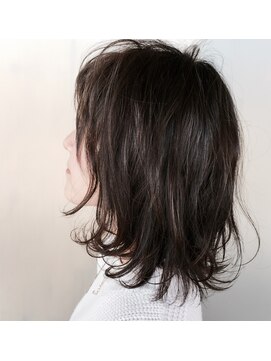 アンルーク ヘア(+1 unluke hair) [+1unluke]外ハネ×外国人風ラベンダーブルー