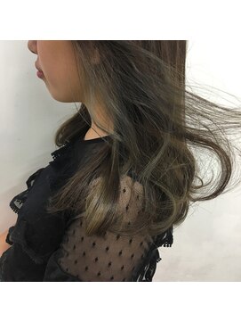 キー(kii) スモーキーオリーブ