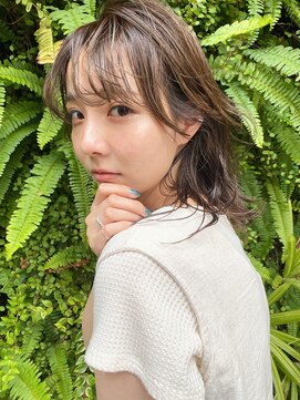 クオン 今泉(quon) 【MASAKI】ニュアンスミディアムウルフ　-天神 今泉 薬院-