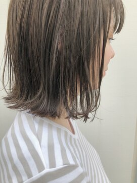 アンドチル 渋谷(AND CHILL) 透けるダークアッシュ/くびれヘア/くびれボブ【AND CHILL渋谷】