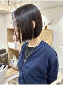 前下がりボブ 切りっぱなしボブ 髪質改善縮毛矯正 黒髪ボブ