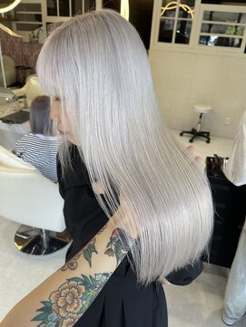 髪屋 紬 ホワイトカラー×ケアブリーチ