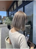 10代/20代/ケアブリーチ/ハイトーンカラー/ツヤ髪スタイル