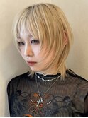 大人女性くびれミディアムレイヤーミルクティーベージュ