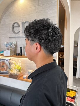 エン(en.) 【ビジネス×カジュアル】ON/OFF決まる、大人のスマートショート