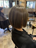 アシュレイ(ASHLEY)&nbsp;透明感！オリーブベージュ×丸みショートボブ