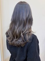 アヴァンセ サニー美容室&nbsp;透明感カラー ダブルカラー シルバーグレージュ 髪質改善 20代