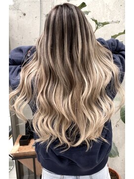 ルーフアクト(LUFE act) ホワイトベージュバレイヤージュ