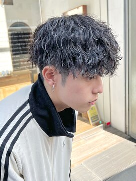 キアラ(Kchiara) ツイストスパイラルパーマメンズパーマ波巻きスパイラル福岡天神