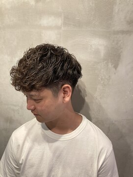 フランクスバーバーリザーブ 人形町店(FRANK’S BARBER RESERVE) スペインカール i