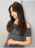 毛流れバング_オリーブベージュレイヤーカットウェットヘア