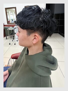 クリアオム 春日部(CLEAR homme) メンズ おしゃれな大人の爽やかツーブロック メンズパーマ