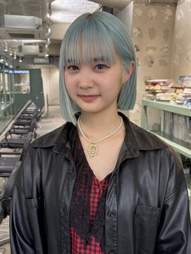 ロジ(loji) ペールブルー×顎ラインボブ