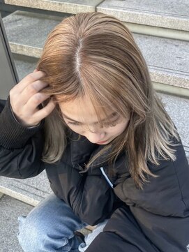 リリック(LYLICK) ベージュでつくるブロックカラー