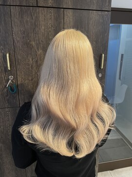 アジールヘア 池袋東口店(agir hair) 人気/ホワイトブロンド/ホワイトカラー/韓国風巻き/レイヤー