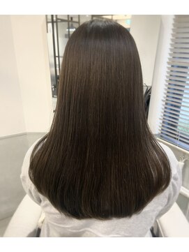 ルーシー(Lucy) オリーブアッシュ【小倉】