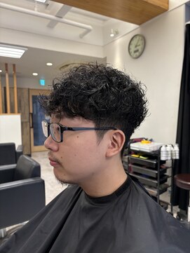 マジック(magic) シャドウスパイラルパーマ