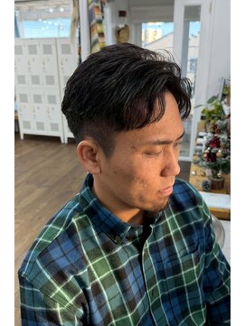 ユイマァルスロウ(YUIMARL SLOW) メンズパーマ20代30代40代刈り上げショート