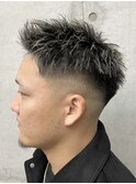 黒髪ミドルフェードツーブロックアップバング