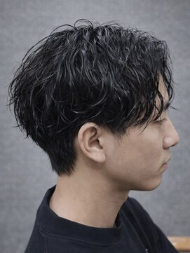 ニイス(Niice) 縦落ちツイストスパイラルパーマ