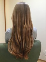 ミューク ヘア デザイン(mjuk hair design)&nbsp;透明感が引き立つマット系カラーでうる艶ロング