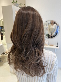 ヴィサージュディオ(VISAGE dio)の写真/【カット+イルミナカラー+トリートメント￥14850→￥9900】透明感とツヤが出る話題のカラー！