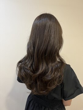 シェノン 西梅田(CHAINON) グレーベージュ/レイヤーロング/黒髪/前髪パーマ