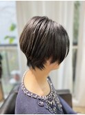 大人可愛いナチュラルショートボブ地毛風カラー白髪ぼかし代官山