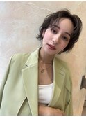 オリーブブラウンカラー×ショートヘア