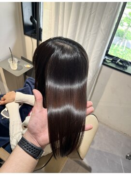 リラエ(Lyrae) 縮毛矯正/髪質改善/美髪カラー/トリートメント【大阪/西梅田】