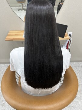 シカ 神戸三宮元町店(Cica) 神戸　三ノ宮　元町　髪質改善　 透明感カラー