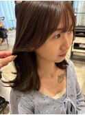オリーブベージュ
