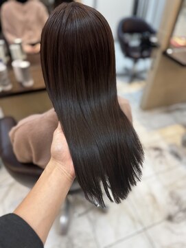 アルターリアン(aL ter LieN) イメチェン/ホワイトブロンド/外ハネボブ/美髪/ワイドバング