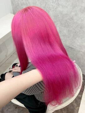 ラビス(Lovis) 黒髪カタログ/ボブルフ/ネビージュ/小顔に見せるヘア/ワンレン