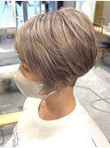 外国人風★刈り上げショート★ミルクティーベージュ★ハイライト
