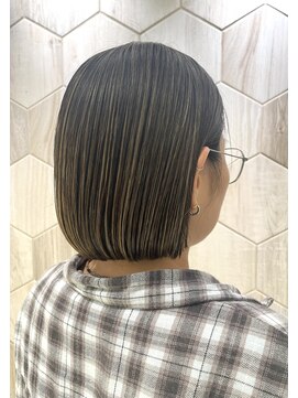 ビューティドレッセヤマノ 池袋パルコ(Beauty Dresse YAMANO) 白髪ぼかし/細めハイライト/ボブ/切りっぱなしボブ