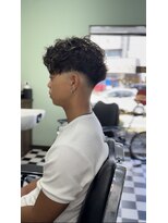 ケーエムシーセントラルルーツ(KMC Central Roots)&nbsp;スキンフェード、ラルフカール