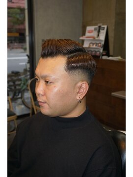 タフ バーバーショップ(TOUGH BARBER SHOP) side part style