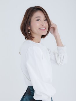 アピューズ ヘアー 芦屋(Apiuz Hair)の写真/髪の負担も少ない酸性縮毛矯正で長年のクセのお悩みを解決！艶髪ストレートへ☆