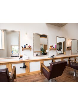 【豊川/八幡】大型店が苦手な方におすすめなプライベートサロン。ベテランスタイリストが最後まで担当☆