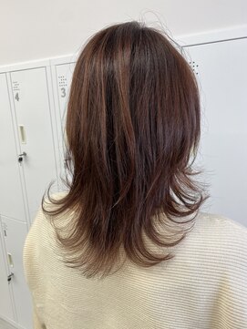 テラス トヨタ(Telasu Toyota) レイヤーカットとピンクラベンダー