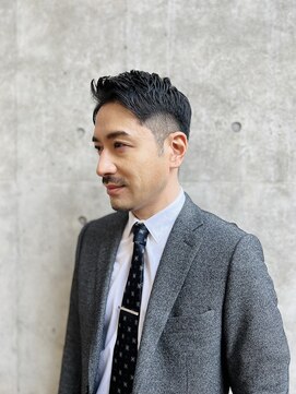 ウノプリールヴァモス(unopulir Vamos) 【Vamos】スーツに合うアップバングショート