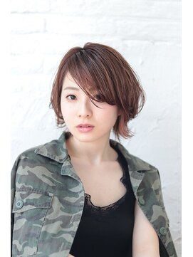 アミバイアブソ 新宿(ami by Absolute) ニュアンス小顔ショートピンク