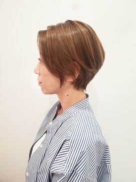 エレノア 自由が丘ANNEX(Eleanor) くびれショート/ハンサムショート/白髪ぼかし