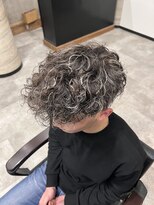 イーラ(era)&nbsp;メンズパーマホワイトメッシュスペインカール