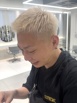 アールプラスヘアサロン(ar+ hair salon) メンズハイトーンカラー