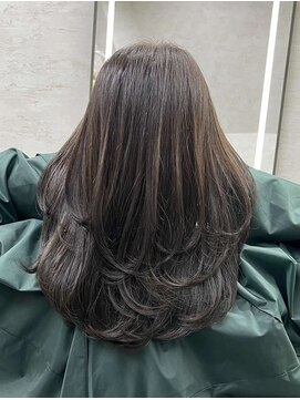 レイ(Lay.) 【代表内堀】ワンカールレイヤーカット