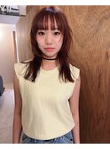 顔周りカット／顔周りレイヤー／暖色カラー／ミディアム